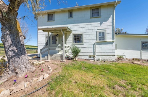 Templeton House | Farmhouse on working vineyard on Westside Templeton