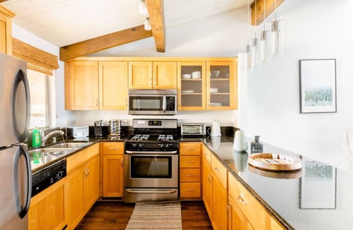 Big Bear Lake Villa | Feet From Slopes Remodeled Snow Summit Cabin