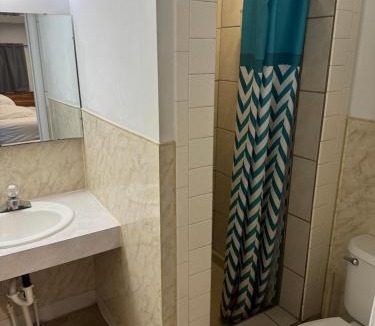 Downs Hotel | Fins and Feathers Lodge