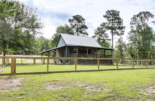 Brookeland House | Fire Pit & Yard! Rayburn Country Resort Escape