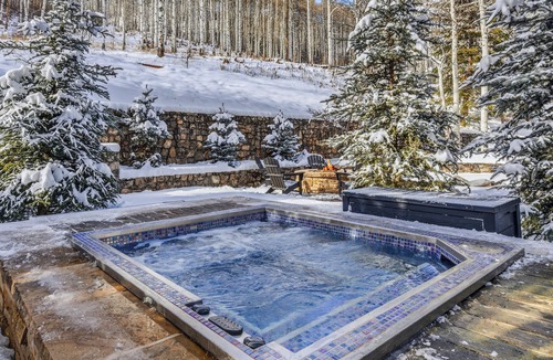 Beaver Creek House | Firepit, Hot Tub + All the Views | Navigator Lodge