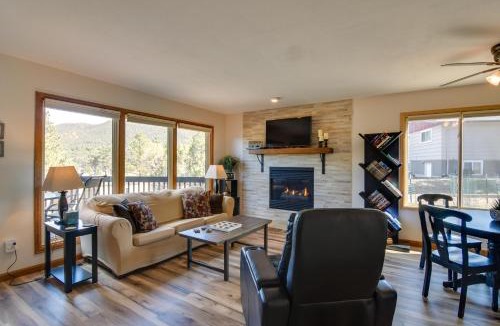 Estes Park House | Fireplace & Mtn Views: Estes Park Home w/Deck!