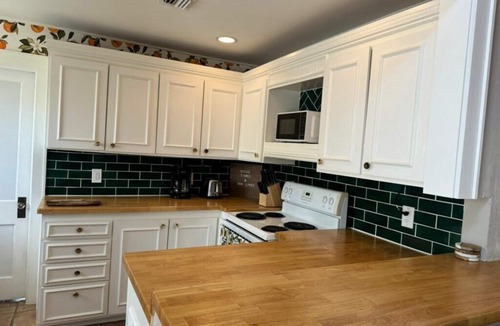 Victoria Park House | FLL Art District~Cozy~Pool Home~Close to Beach