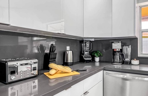 Garden Isles House | Florida Dream | Pool | Canal | 4 BDR