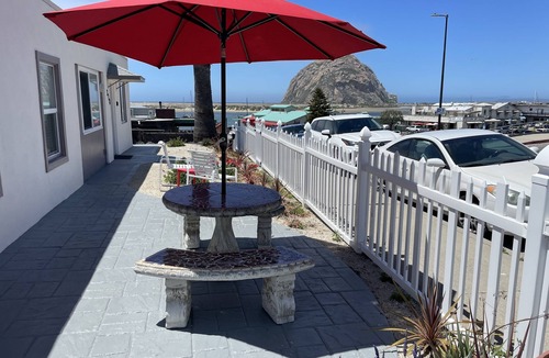 Morro Bay Cottage | Fog & Stars Cottage - Just steps to Embarcadero, water & downtown!