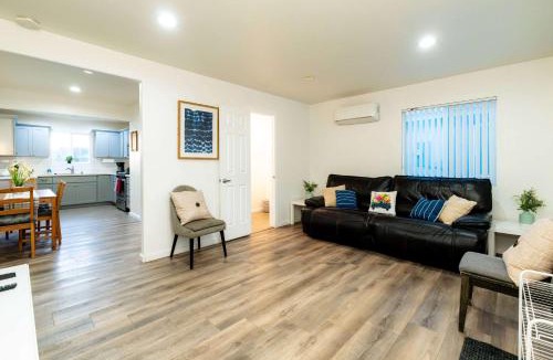 Bonita House | Foothills LA family friendly house