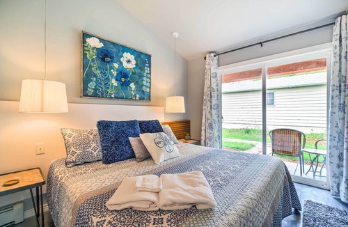 Old Prospect Cottage | Fort Collins Vacation Rental w/Private Hot Tub!