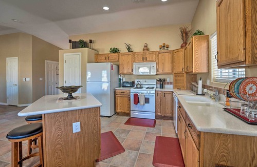 Fort Mohave House | Fort Mohave Family Home w/Golf Course Views!