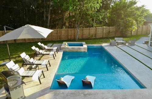 Central Fort Lauderdale Villa | Fox Garden-Heated Pool-Spa- Boho-Downtown & Beach