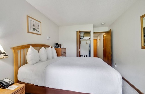 Copper Mountain Village Hotel | Foxpine Hotel Style Room with 1 Bed #214 by RedAwning