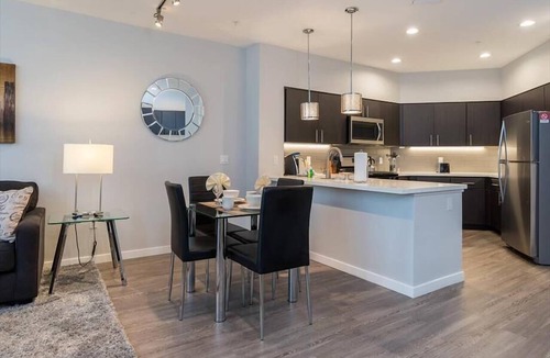 Menlo Park Apartment | Free Parking | Spacious 1BR | W|D | Gym | Kitchen