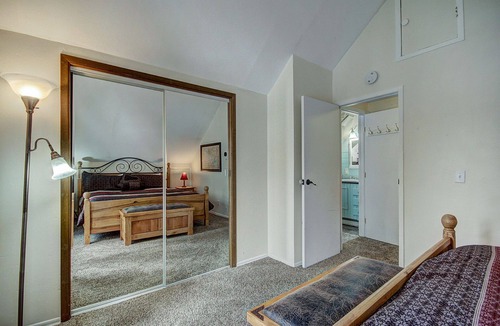 Breckenridge House | FREE SkyCard Activities - Dog-Friendly, Forest Views, Gas Fireplace - Lazy Dog Lodge