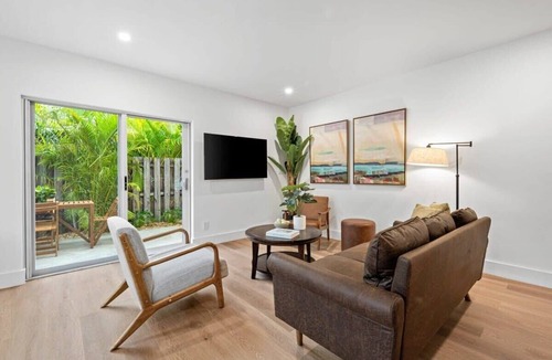 Sailboat Bend Apartment | Fresh & Bright Condo 1BR/1BA – Near Riverwalk