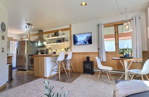 Frisco Apartment | Frisco View Flat🏔️close to Vail⛷️Breck🚙Garage🐶$0 Cleaning & Pet Fees