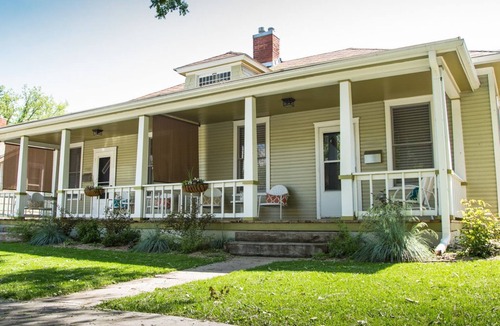 Historic Fort Collins High School House | Front Porch, Sunny Coffee Nook, Gorgeous Bathroom, One block to CSU & Old Town!