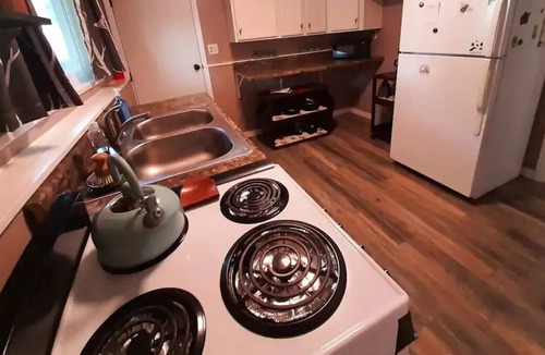 Rifle House | Full apartment, private lower level of bilevel house