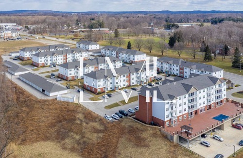 Willoughby Apartment | Fully equipped Corporate Apartment with two bedrooms, WiFi, and AC in Willoughby