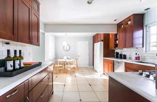 Cambrian House | Fully equipped home ideal for a family with children and office/in law unit