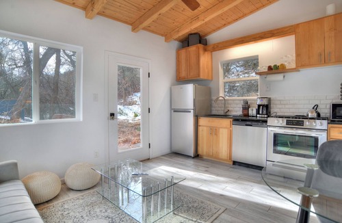 Durango House | Fully Remodeled Cabin with Deck - 10 Minutes to DGO - AC
