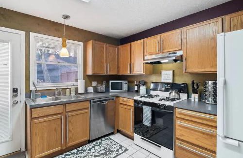 Ohio City House | Fun 3 BR Home in Ohio City Game Room Sleeps 11