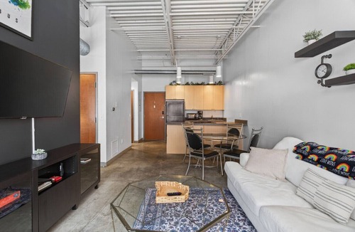 Short North Condo | Funky 1BR Studio w/Parking | Heart of Short North