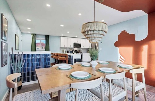 Dupont House | Game Room, Cinema & Fire Pit Backyard