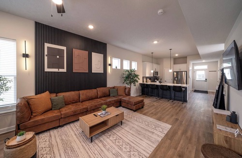 Cleveland House | Game Room! Modern 3BR 2.5BA New Build Luxury—Near Downtown Cleveland!