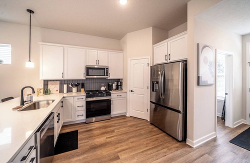 Cleveland House | Game Room! Modern 3BR 2.5BA New Build Luxury—Near Downtown Cleveland!