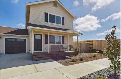 McKinleyville House | Game Time Getaway, Brand New Build, Close to Everything