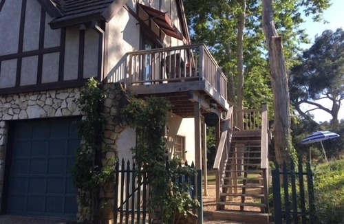 Paso Robles Apartment | Garden View Room at Orchard Hill Farm - Wine Country Hideaway for two!
