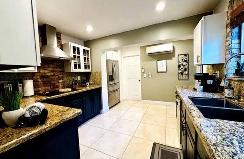 Coral Way House | Gated Home near Brickell - Sleeps 10!