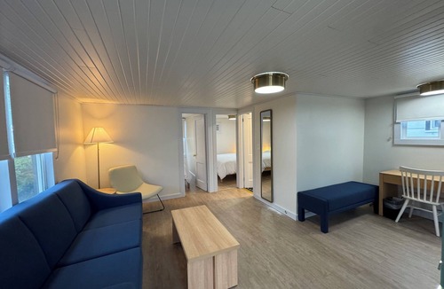 Geneva-on-the-Lake Villa | Gateway Cottage at GOTL