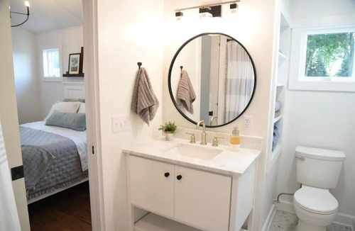 Wayne County House | Get away from it all @ The Painter's Cottage