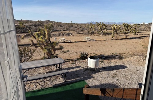Meadview RV Rental | Get away from the noise and hustle, sit back relax and enjoy the most magical sunrise and sunsets. Star gazers dream place.