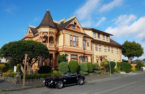 Ferndale Hotel | Gingerbread Mansion
