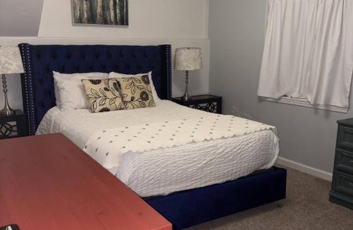Gleneagle House | Glen Eagles Cozy Queen
