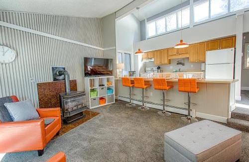 Peak 8 Apartment | Gold Camp Gold Pan Condo: On Shuttle Route