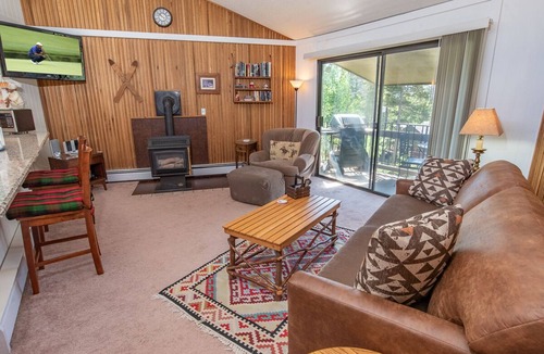 Peak 8 Condo | Gold Camp Placer Condo: On Shuttle Route