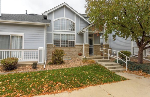 Aurora House | Golden Hour House - 2 primary bedrooms & garage