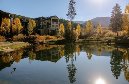 Granby House | Golf Views | Hot Tub | Yard Fun