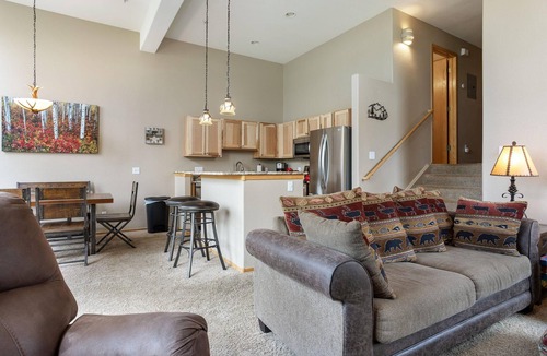 Wildernest Condo | Gore Trail Condo: Cozy Stay Near Trails and Ski Resorts, Sleeps 6, Free Shuttle, Hot Tub, Fireplace