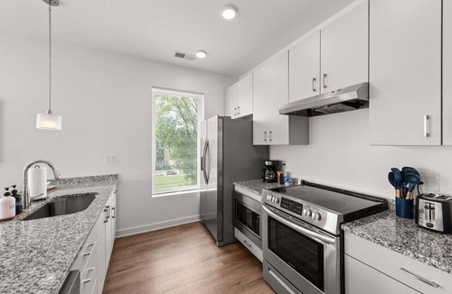 Hough Apartment | Gorgeous 2 Bed/2 Bath | CLE Clinic | Balcony