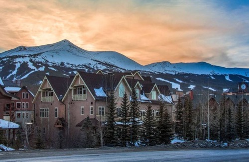 Peak 9 Villa | Gorgeous 2 bedroom 2 bathroom at the Hyatt Main St Station