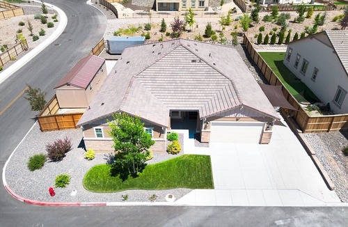 Reno House | Gorgeous Hillside 4 Bedroom Home