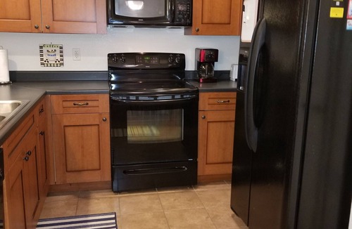 Arvada Plaza Area Condo | Gorgeous lake condo near downtown denver