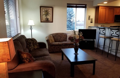 Arvada Plaza Area Condo | Gorgeous lake condo near downtown denver