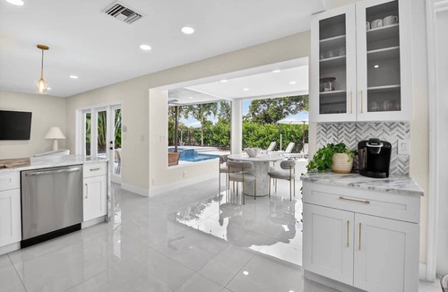 Delray Beach House | Gorgeous Modern Beach Heated Pool House Sleeps 8 Central