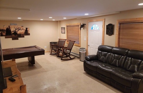 Grand Lake House | Granby Lake - Jacuzzi, steam shower, pool table