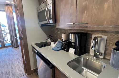 Peak 8 Resort | Grand Colorado on Peak 8 Three Bedroom Colorado - Sleeps 12