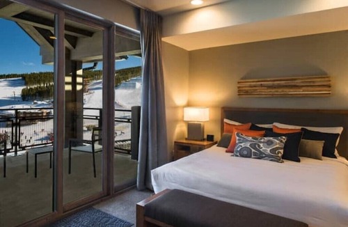 Peak 8 Resort | Grand Colorado Peak 8 - Master Bedroom